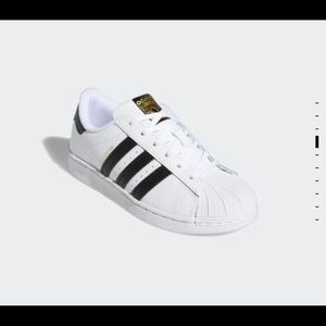 Adidas black and white size 7.5